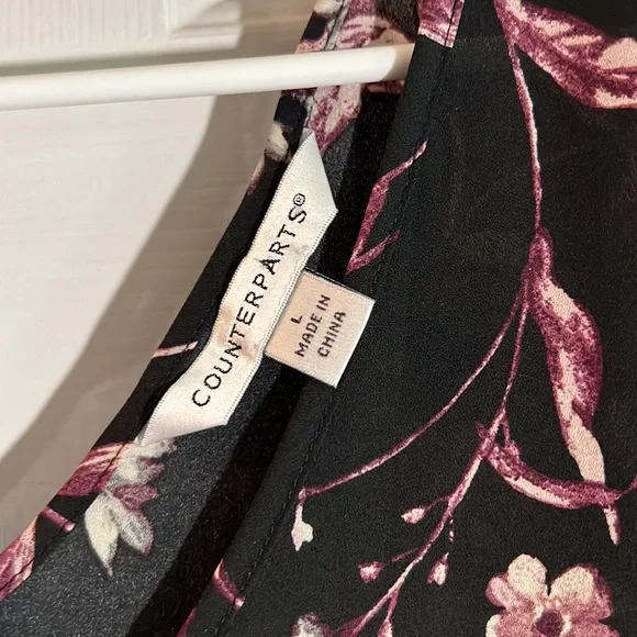 Pretty black with purples blouse - Picture 2 of 5